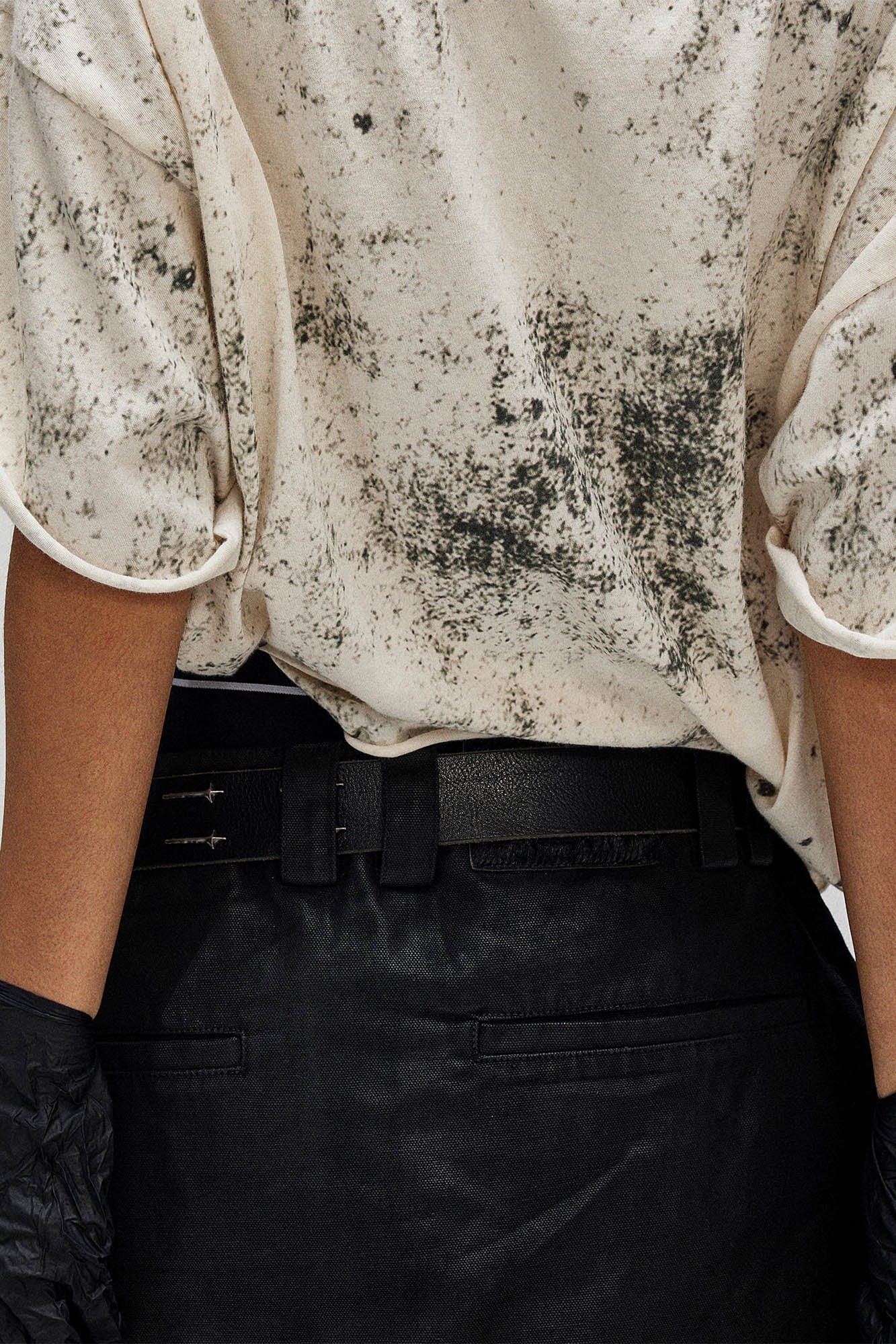 Grunge Brush-Stained Raw Hem T-Shirt