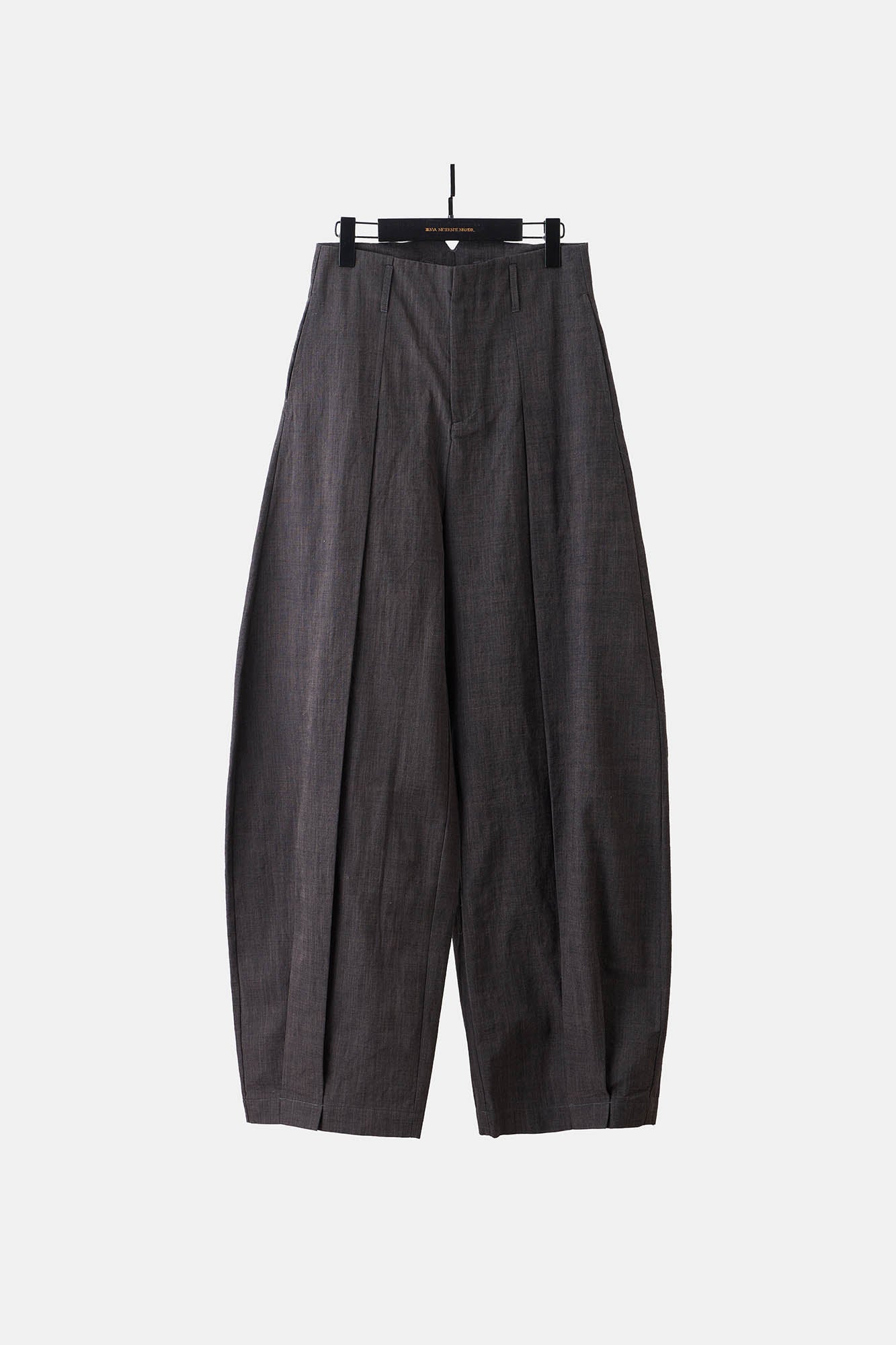 Pleated Curved Oversized Pants