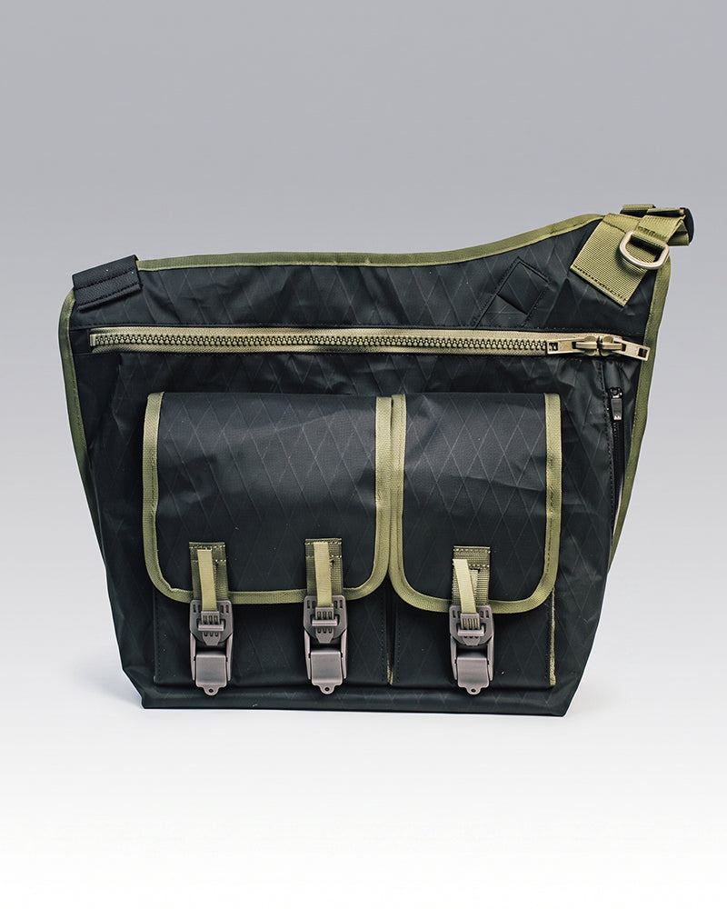 Water-Resistant Large-Capacity Techwear Messenger Bag
