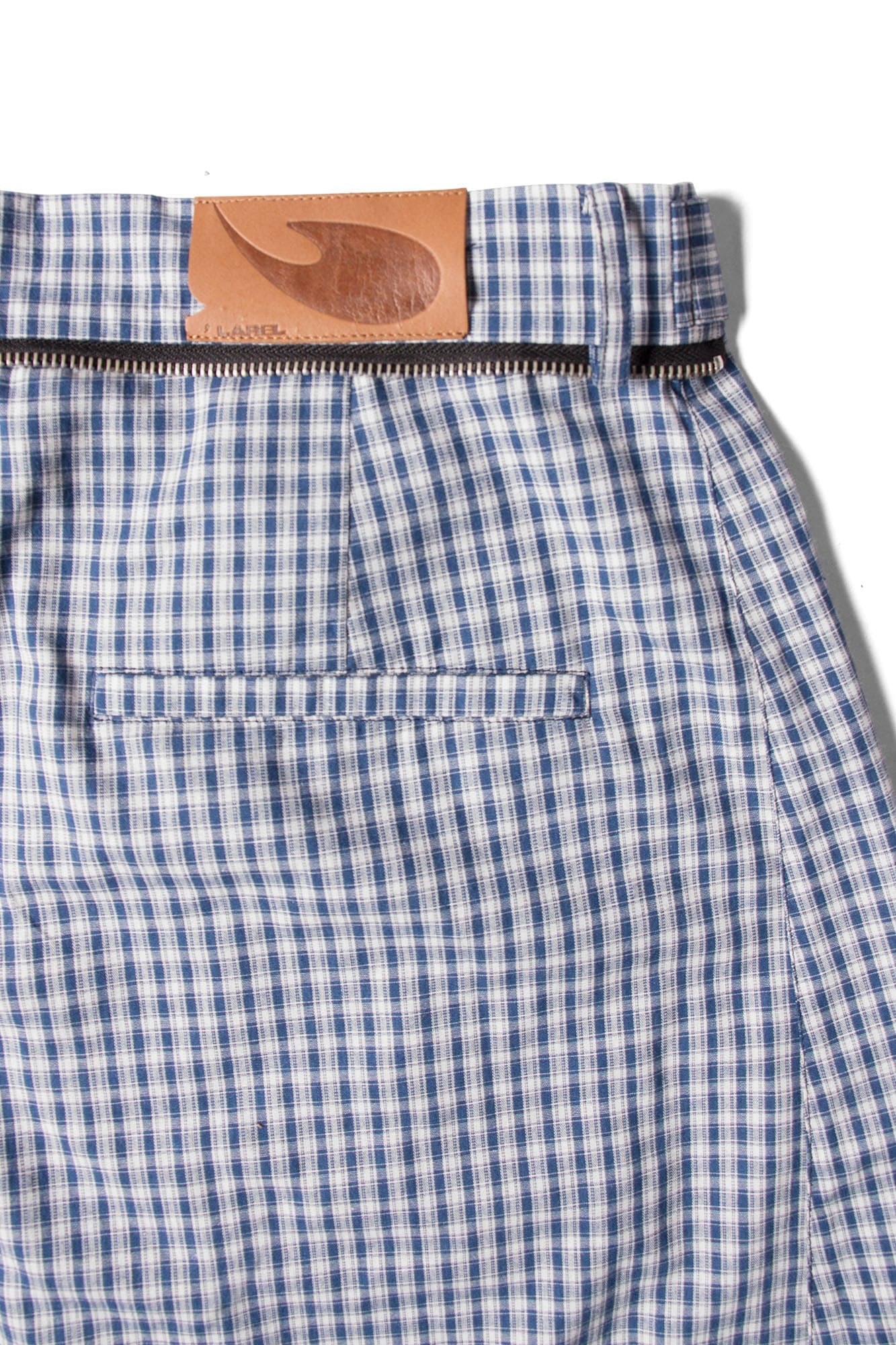 Detachable Scarf Grid Pleated Shorts