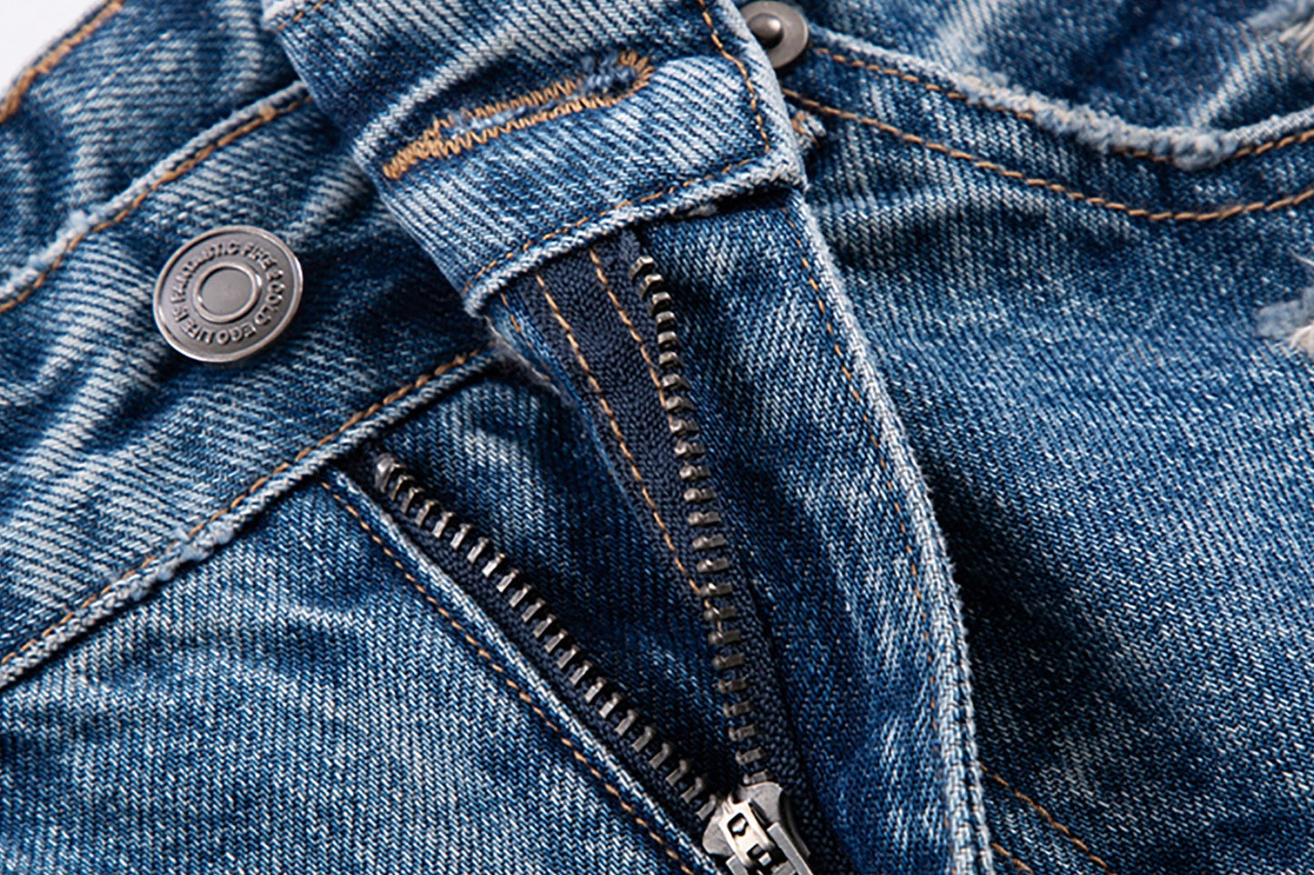 Ripped Curved Spliced Jeans