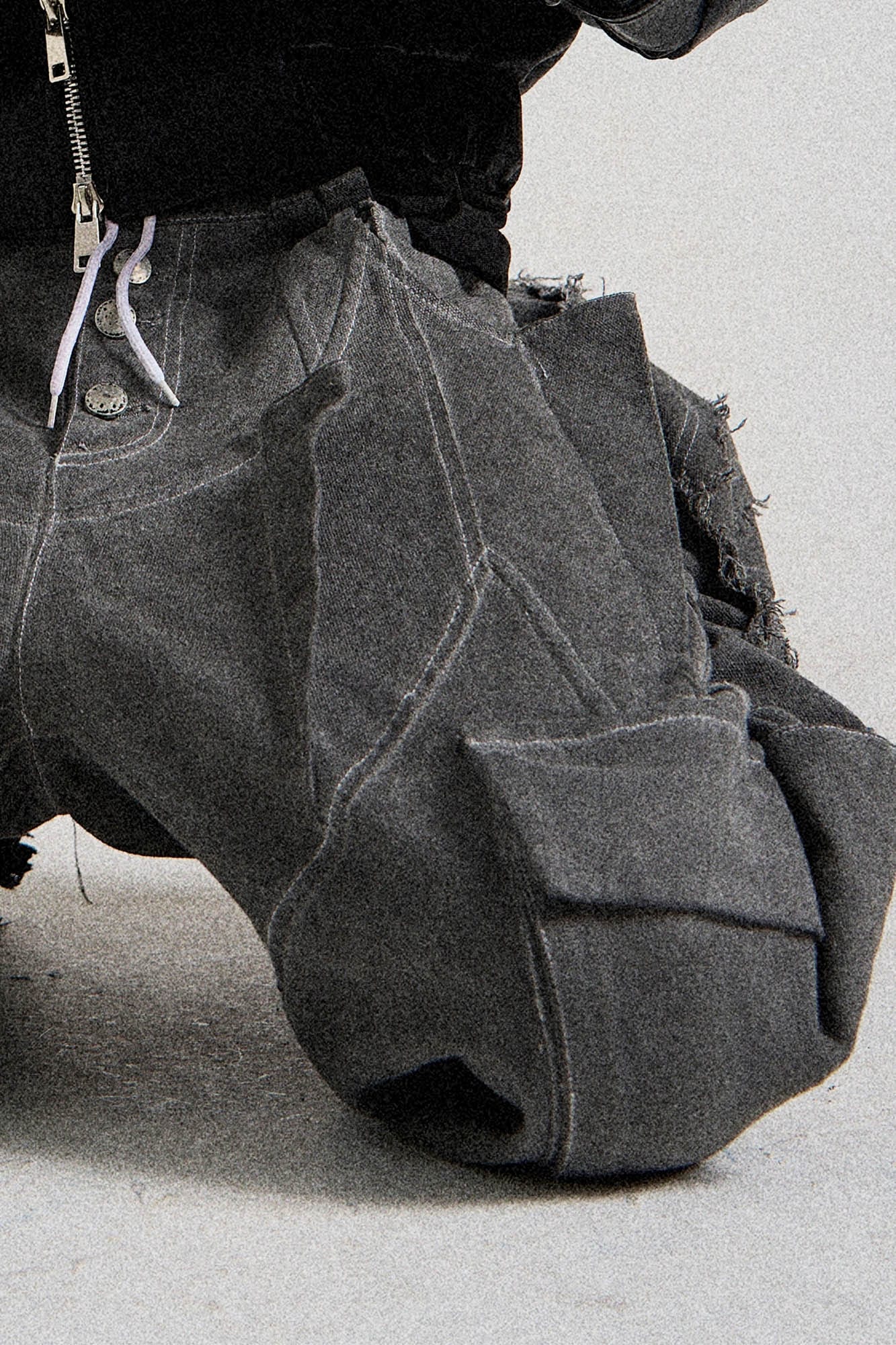 Deconstructed Multi-Pocket Frayed Cargo Pants