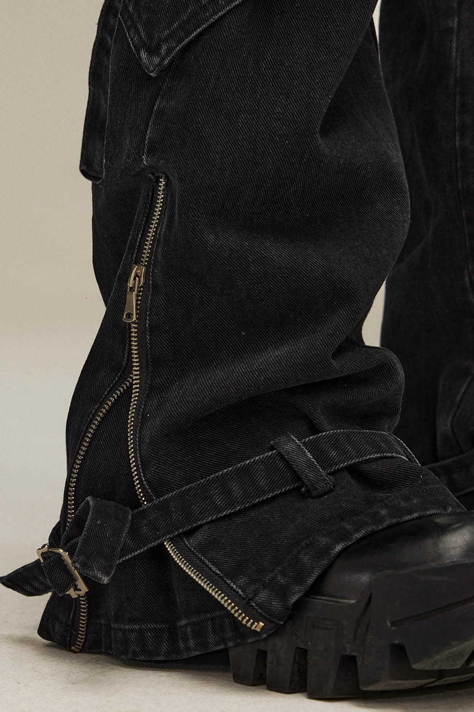 Spliced Faux-Layered Strap Zipper Pants