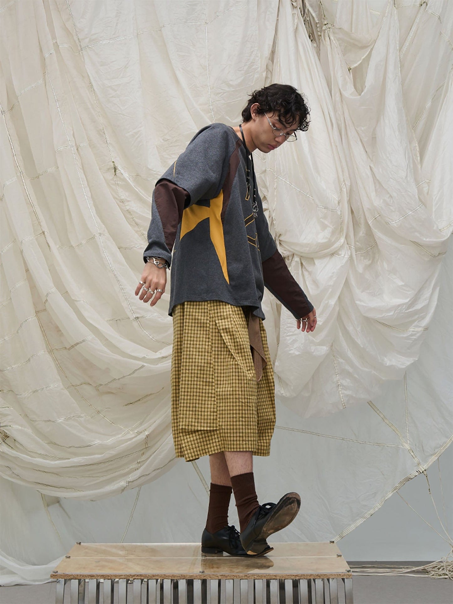 Detachable Scarf Grid Pleated Shorts