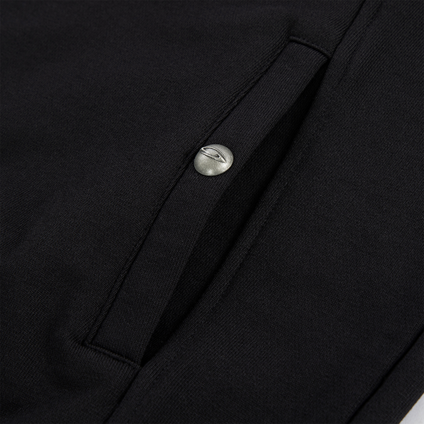 Essential Metal Badge Snap Hoodie