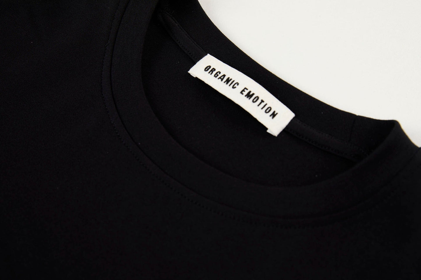 Bird-Loop Adjustable Button Back T-Shirt