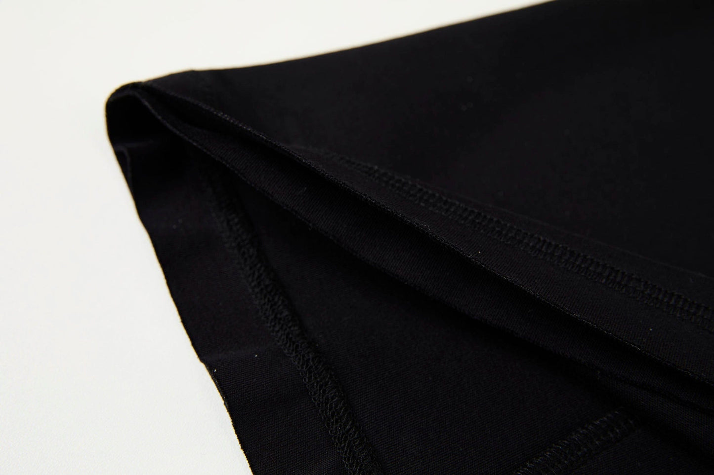 Bird-Loop Adjustable Button Back T-Shirt