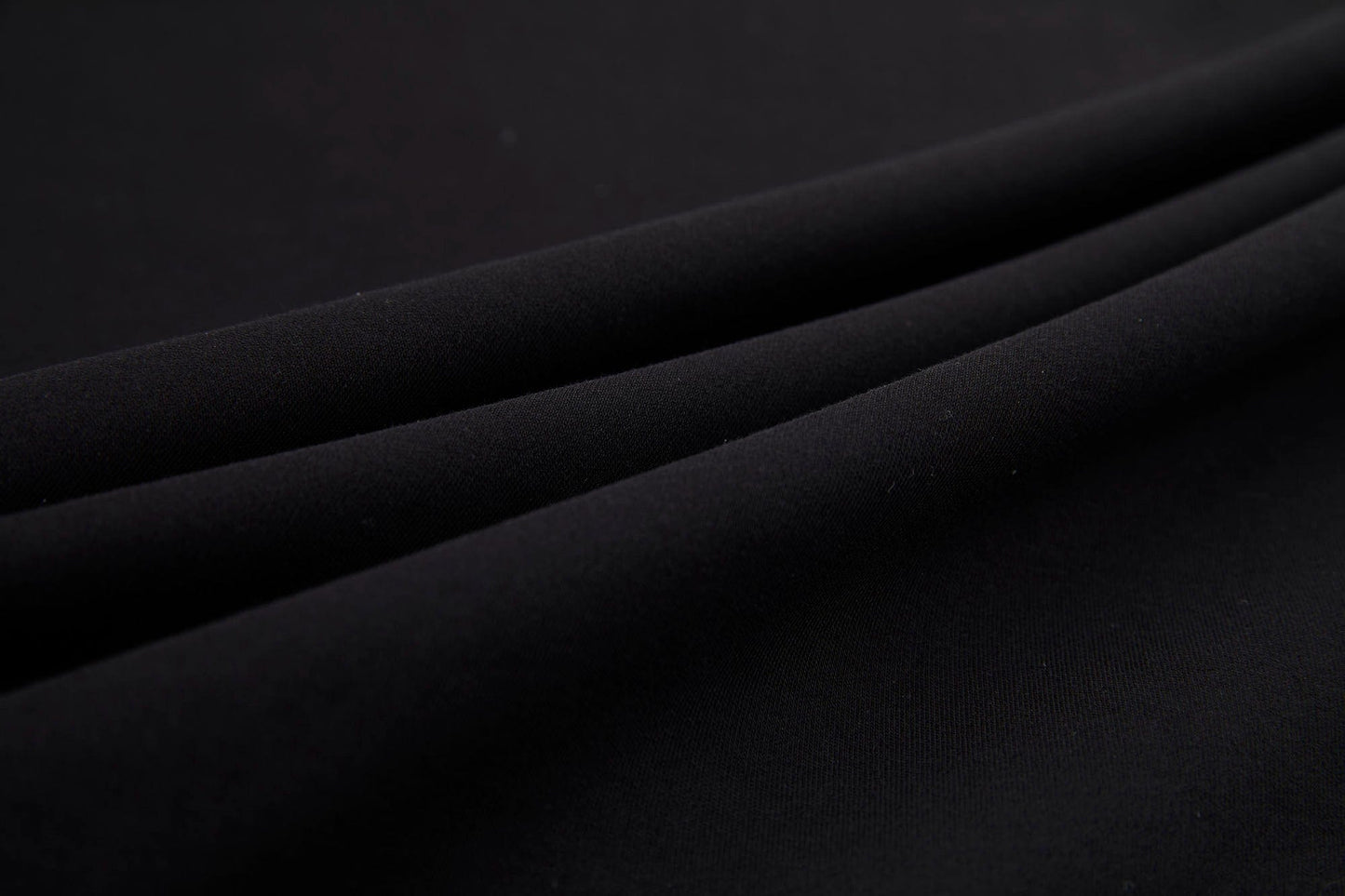 Bird-Loop Adjustable Button Back T-Shirt