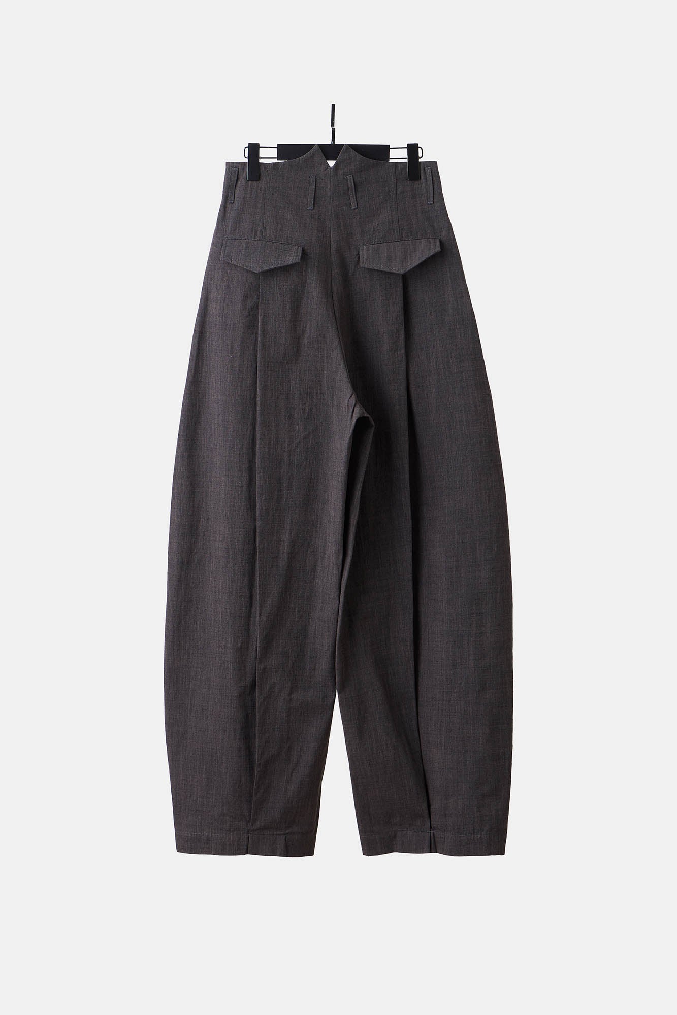 Pleated Curved Oversized Pants