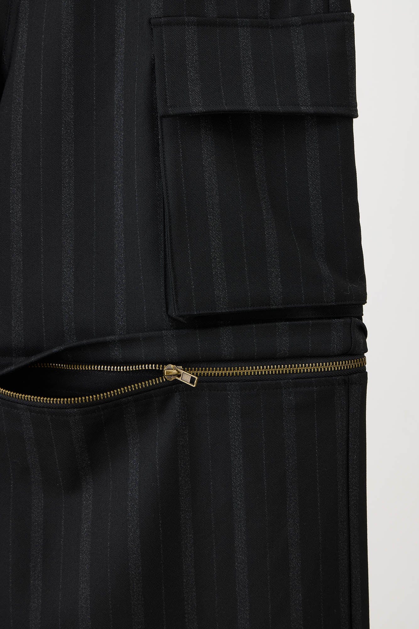 Multi-Pocket Stripe Detachable-Leg Pants