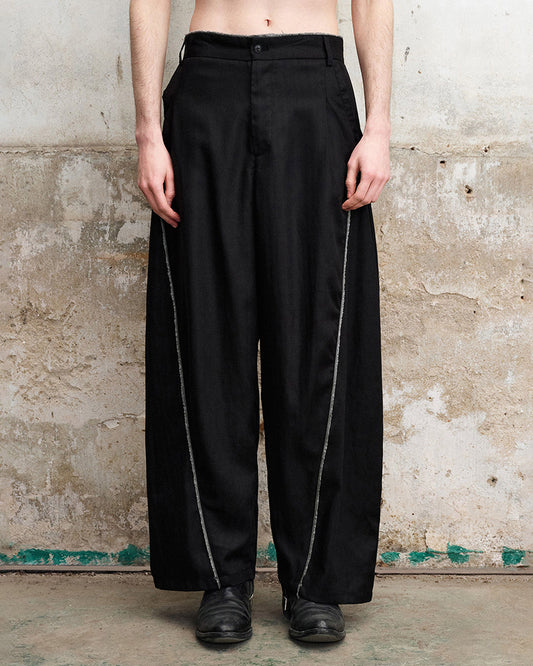 Contrast-Seam Curved Pants