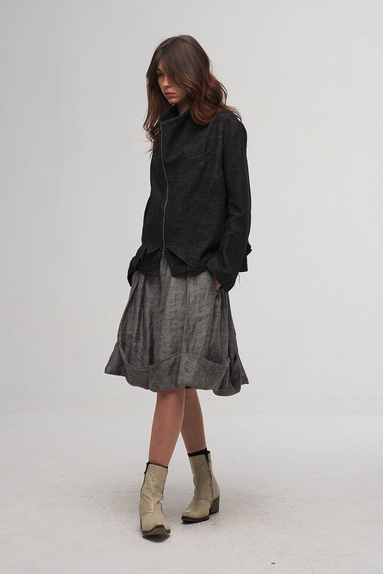 Crinkled Fold-Hem Pleated Linen Shorts