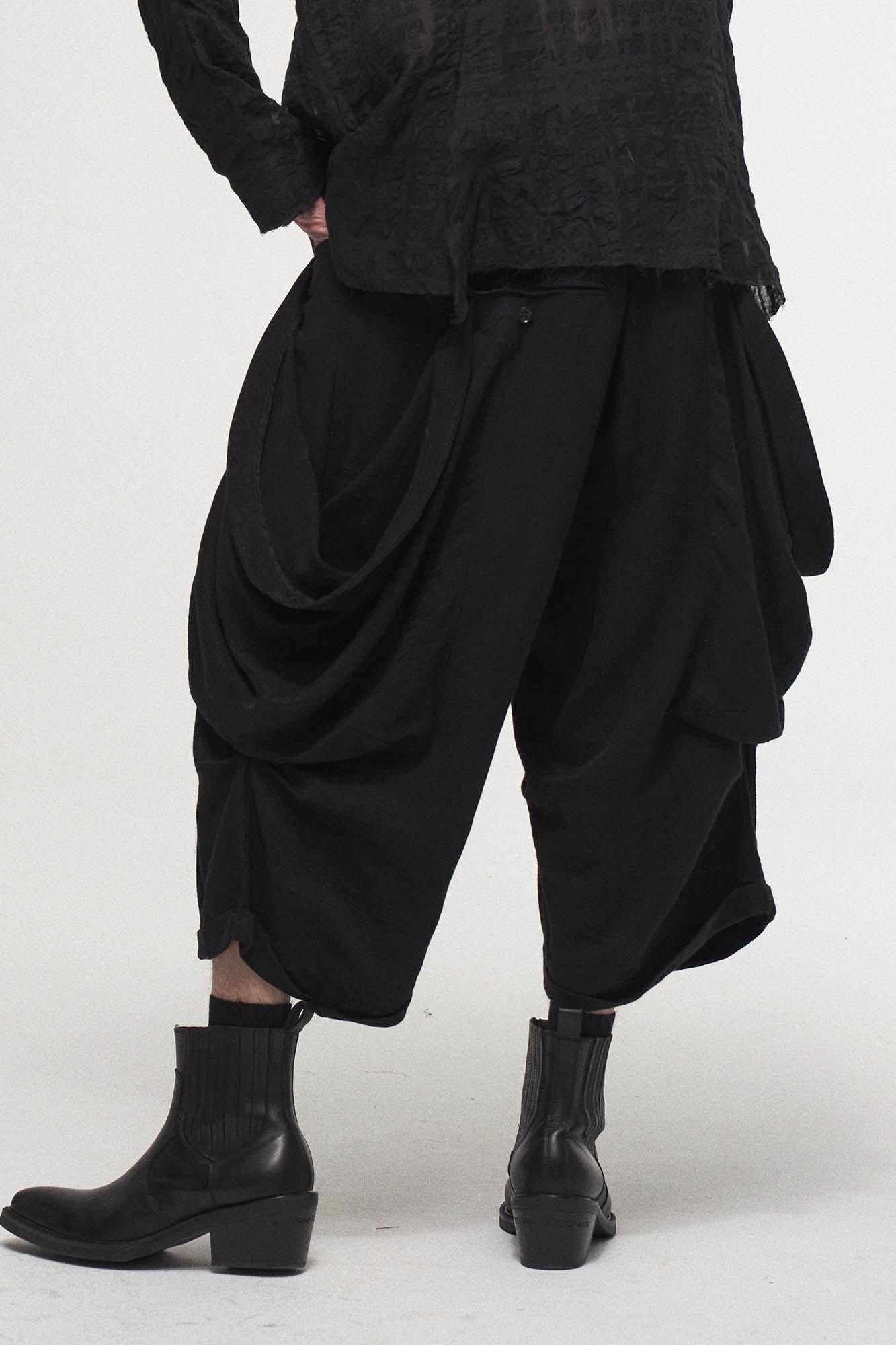 Balloon Pleated Slouchy Shorts