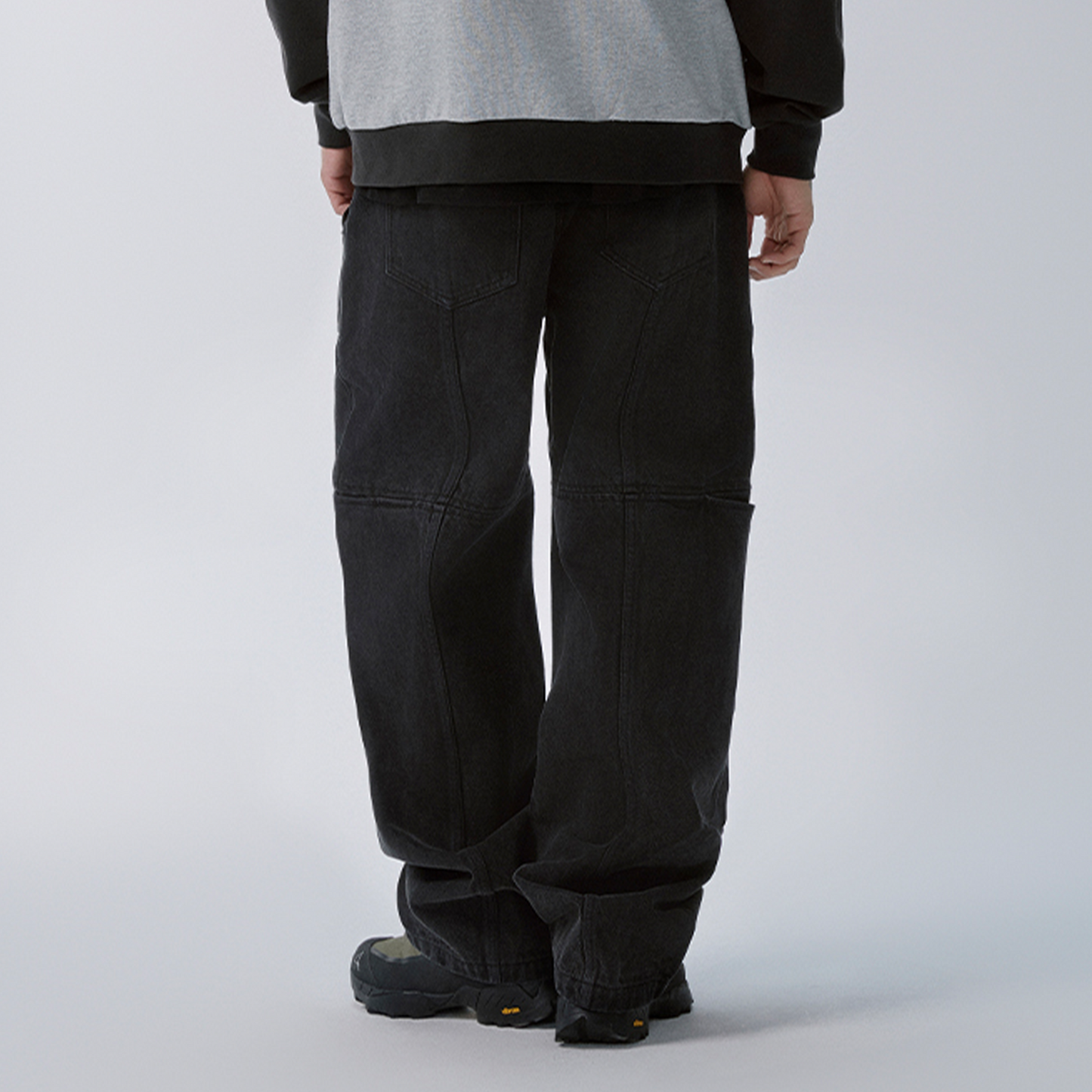 Washed Panel Multi-Pocket Straight-Leg Jeans