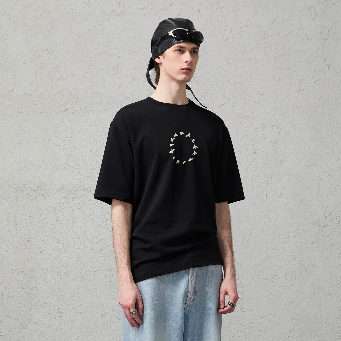 Bird-Loop Adjustable Button Back T-Shirt