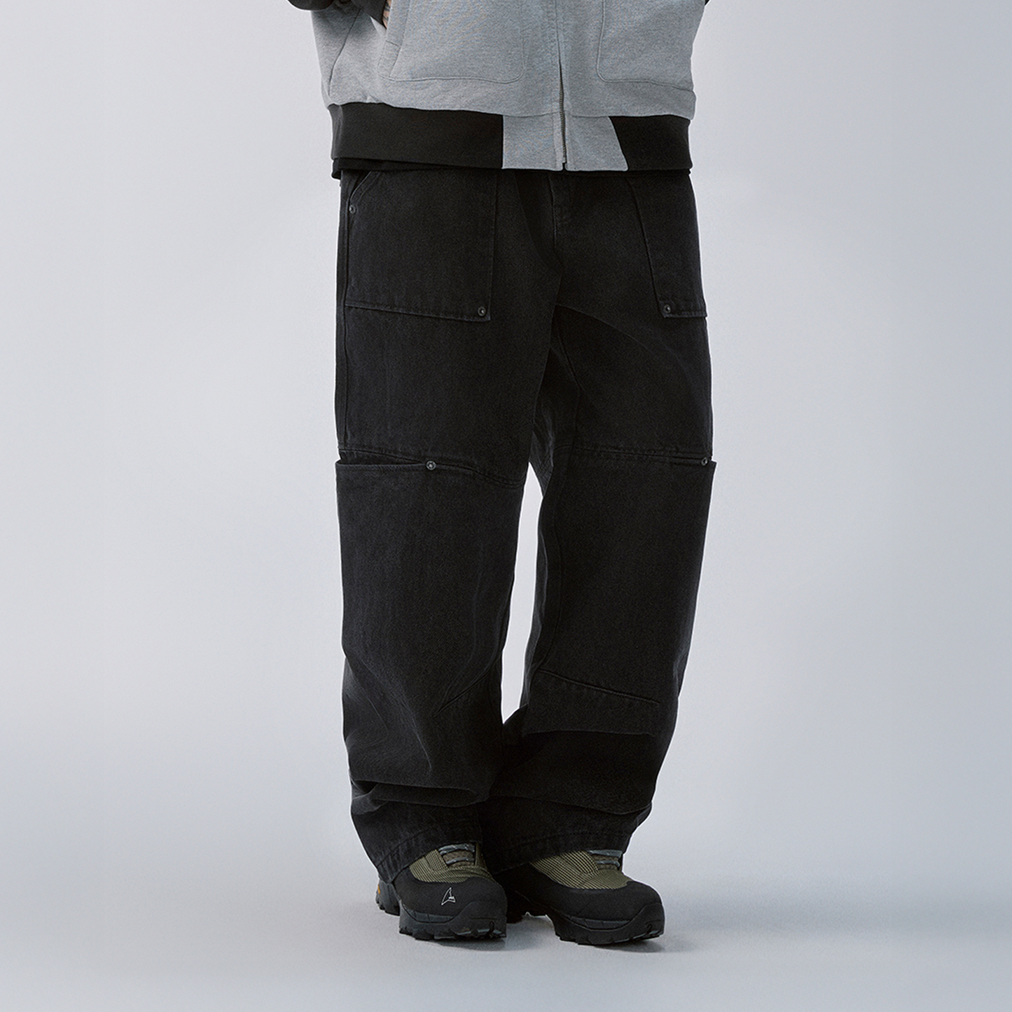 Washed Panel Multi-Pocket Straight-Leg Jeans