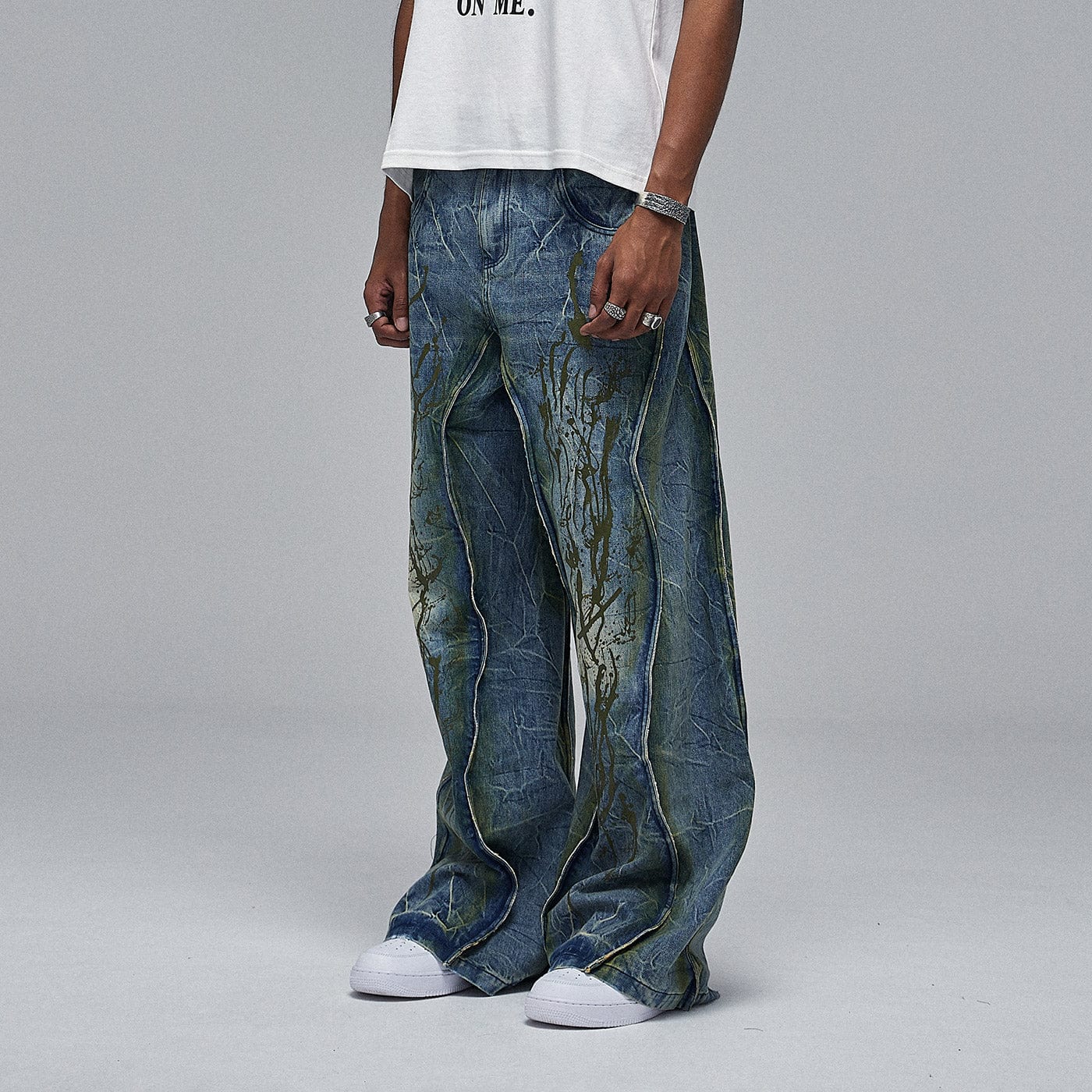 Ripple Spliced Washed Jeans