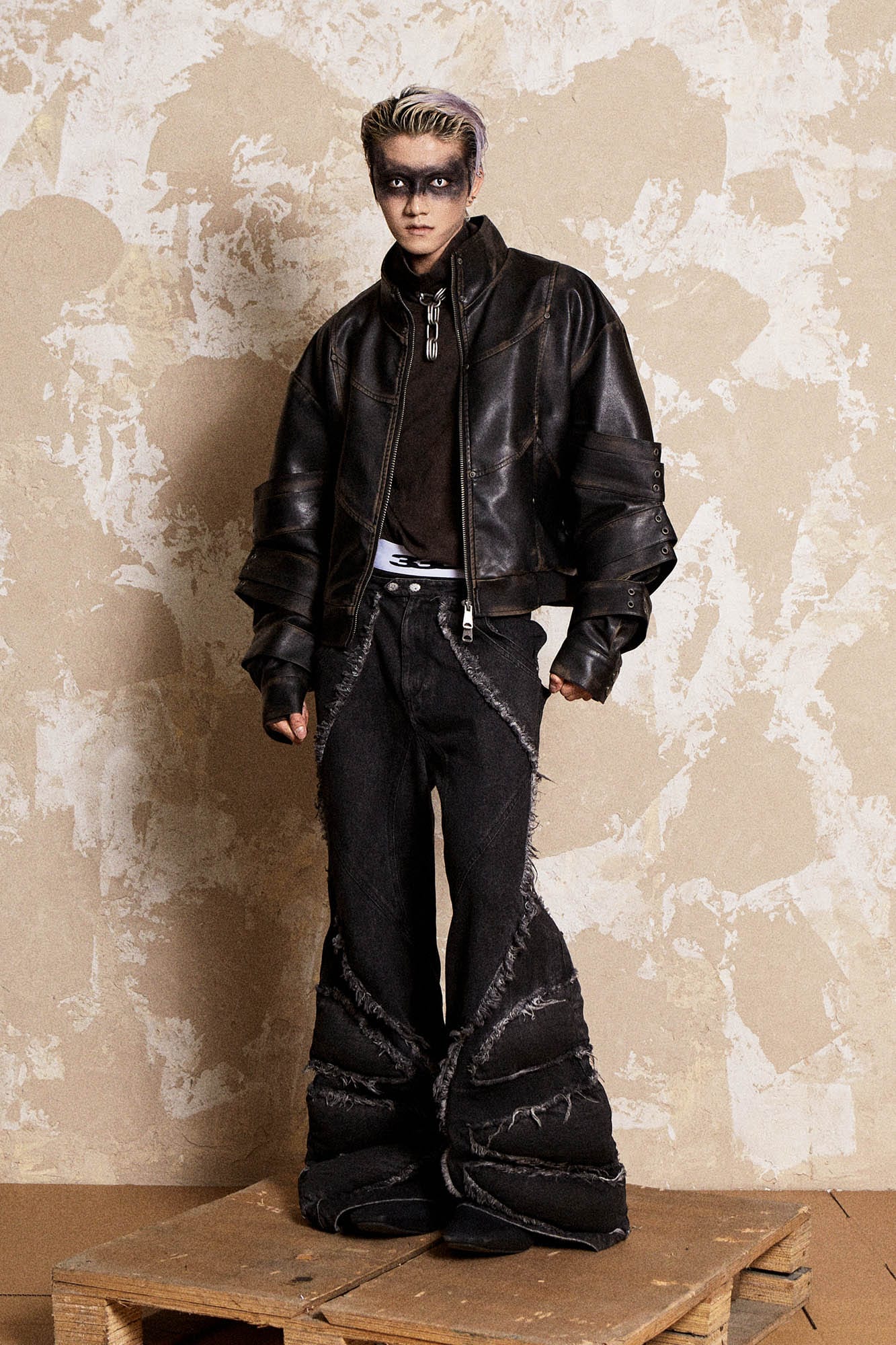 Mutation Dragon Claw Frayed Flared Jeans