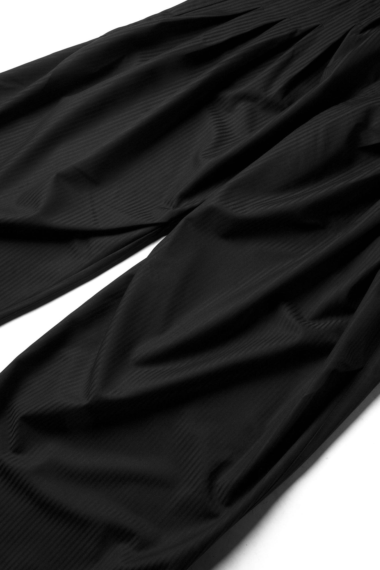 Pinstriped Detachable-Scarf Oversized Pants Black