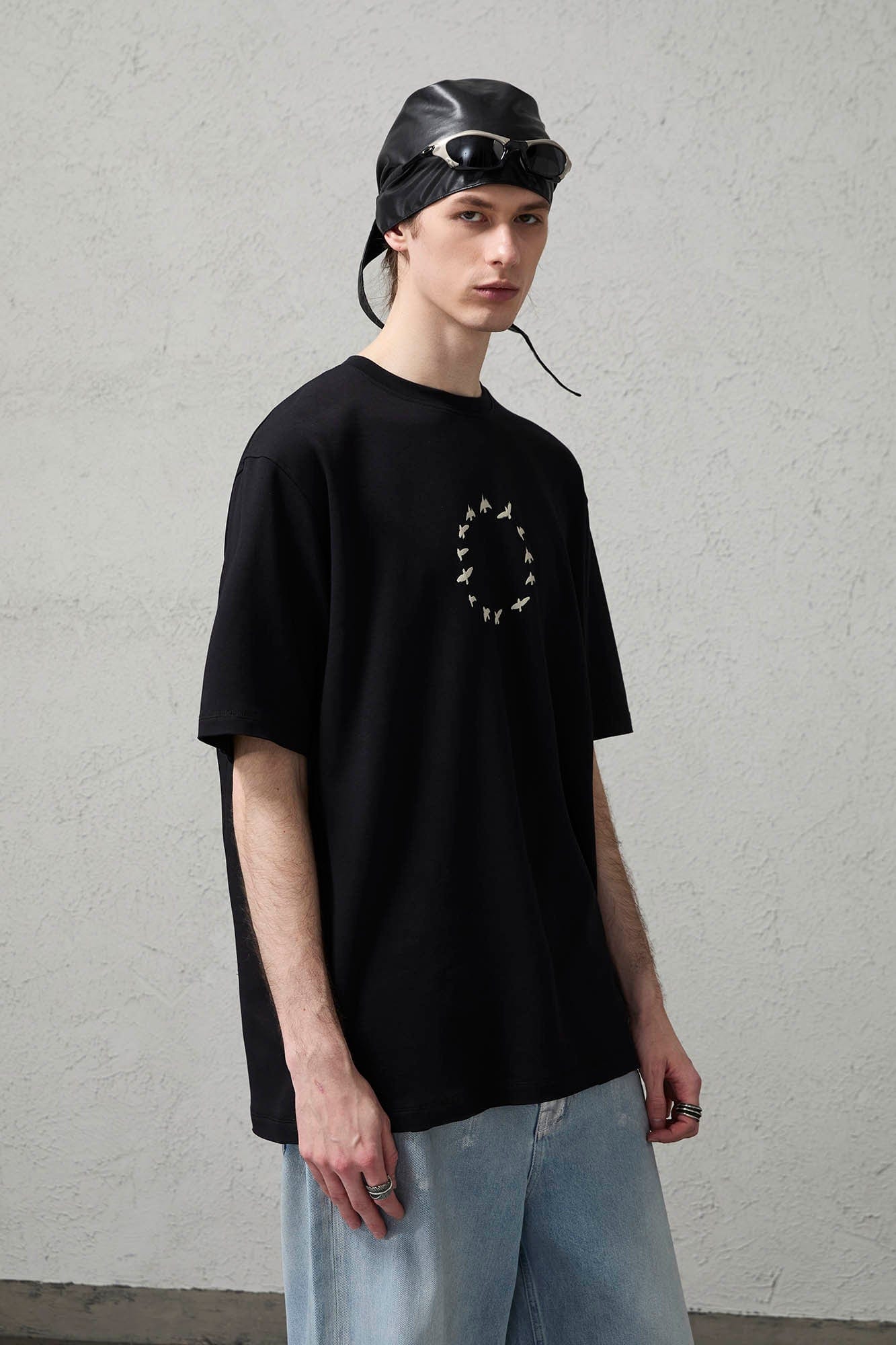 Bird-Loop Adjustable Button Back T-Shirt