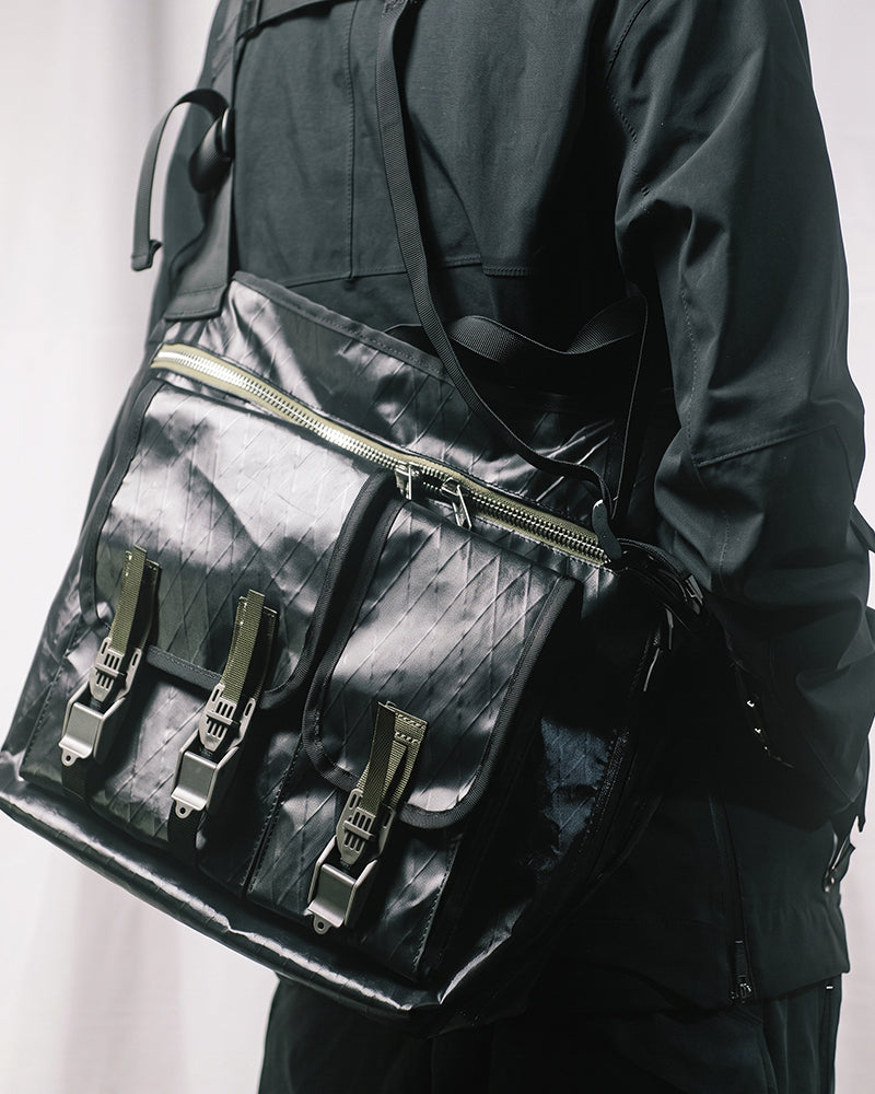 Water-Resistant Large-Capacity Techwear Messenger Bag