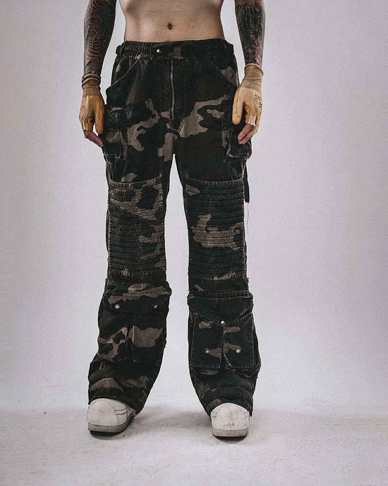 Wasteland Camo Multi-Pocket Cargo Pants