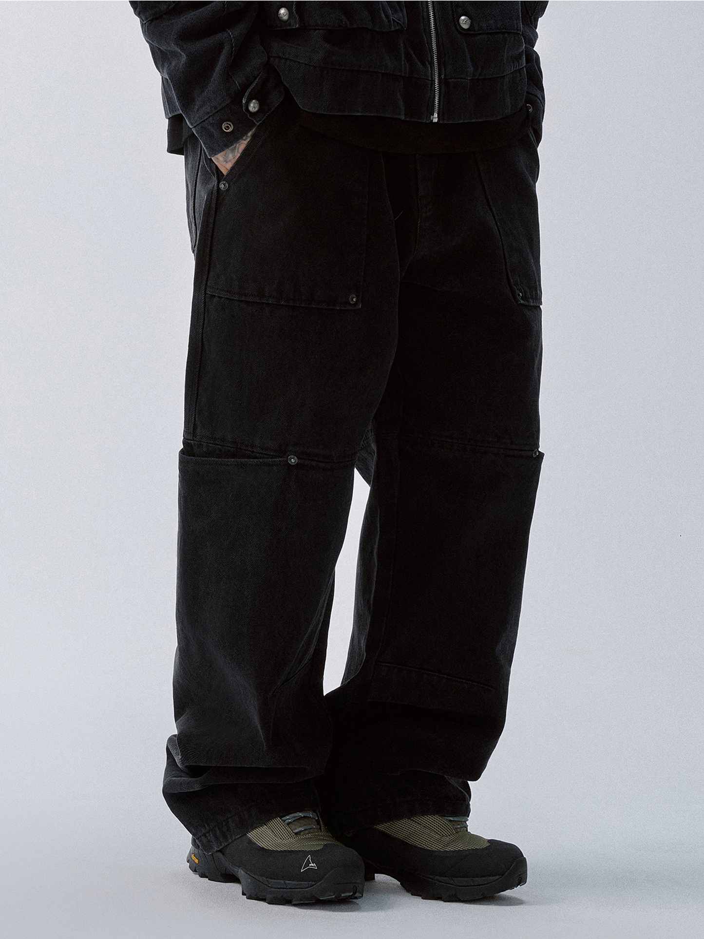 Washed Panel Multi-Pocket Straight-Leg Jeans