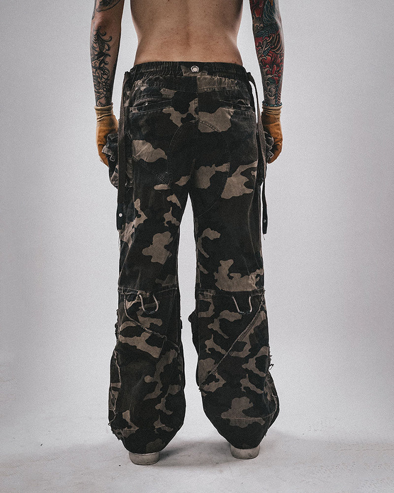 Wasteland Camo Multi-Pocket Cargo Pants