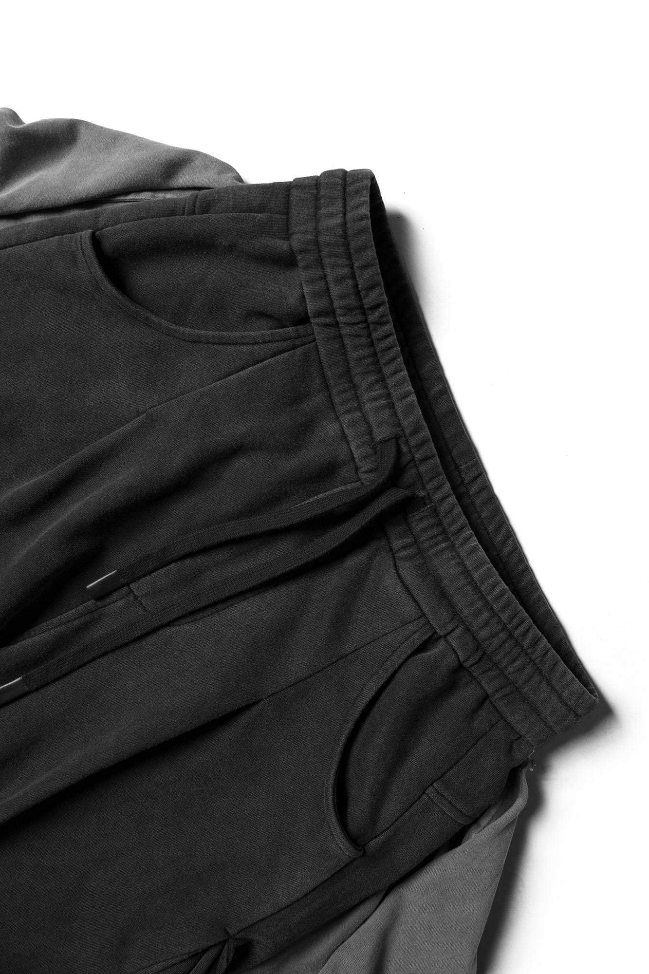 Detachable Drape Multi-Pocket Drawstring Shorts