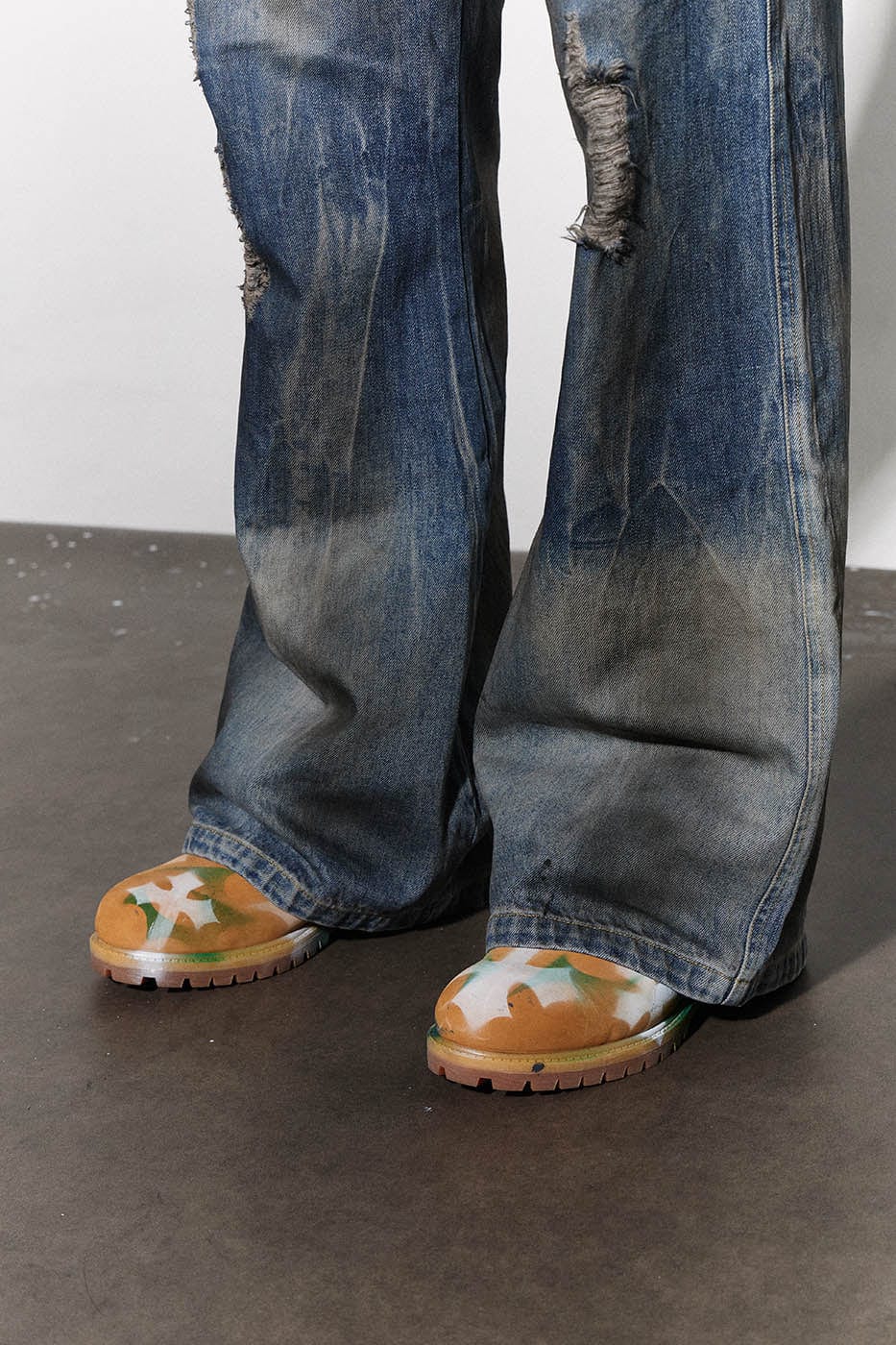 Distressed Dusty Flared Jeans
